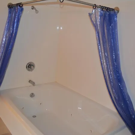 Bloomer Inn & Suites Room photo