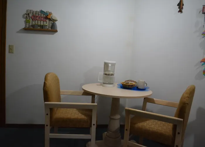 Bloomer Inn & Suites