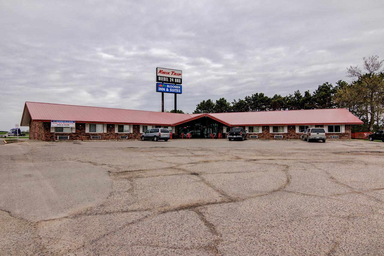Motel &